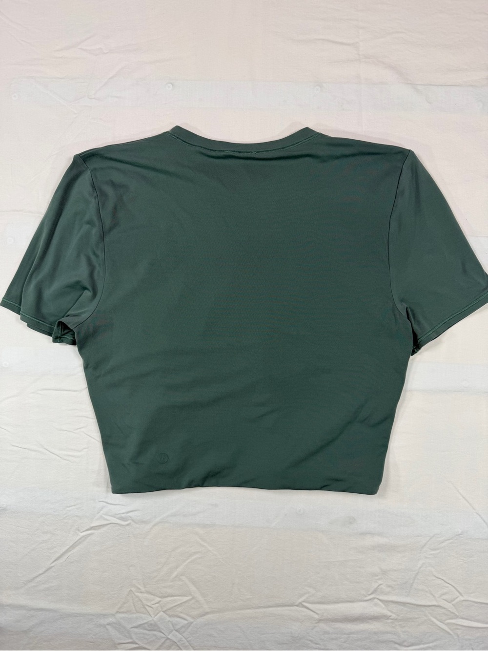 Lululemon Wundermost Ultra-Soft Nulu Cropped T-Shirt Women's M Green